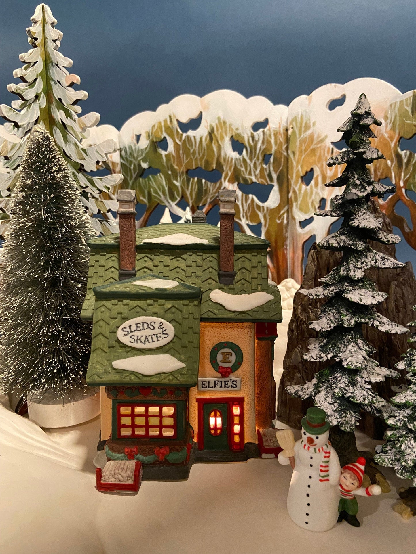 Christmas Department 56 Morston Steak and Kidney Pie. Dickens Village Series. Hand Painted Porcelain Building with Lights.
