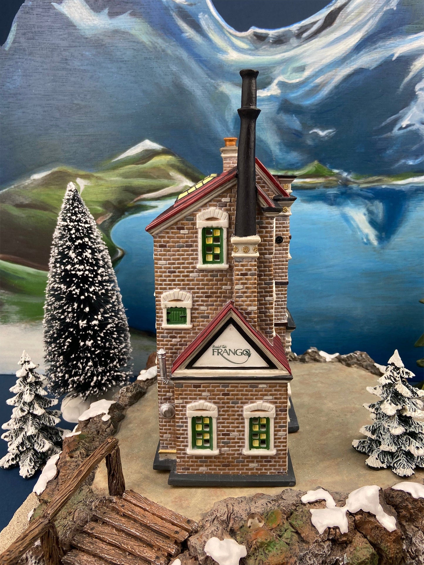Christmas Department 56 / Apple Valley School / New England Village Series /  Hand Painted Porcelain Building with Lights. 1995