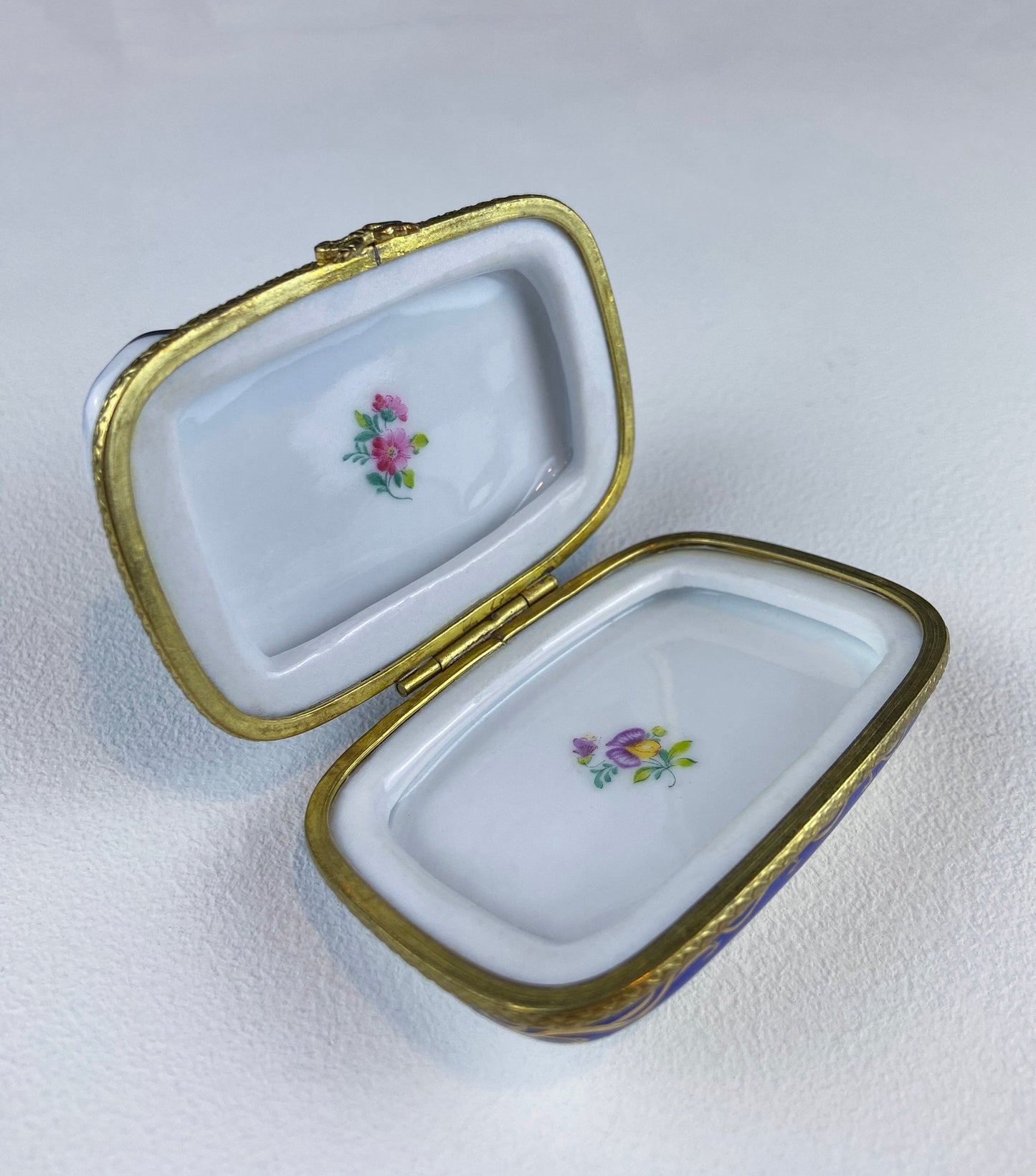 Tea Time Porcelain Limoges Box. Miniature Tea Setting, Tea/Coffee Pot & Cups with Floral Motif. Made in France. Highly Collectible.