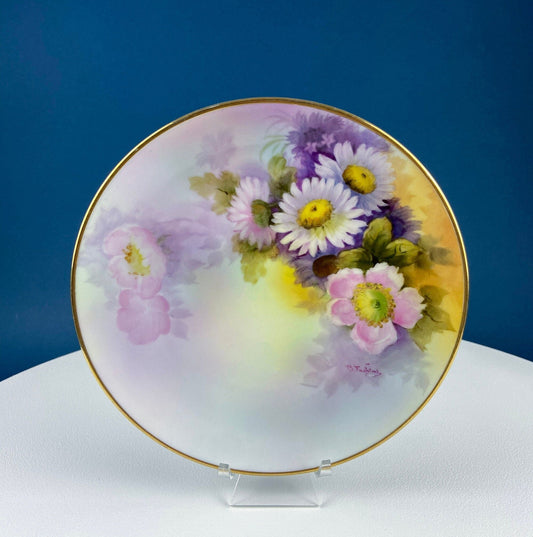 Hand Painted Vintage Decorative Plate with Tea Roses and Daisies. Stunning Small Serving Plate with Flowers. Dining Room Decor. Collectible.