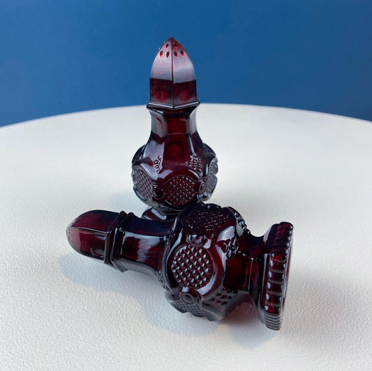 Vintage Ruby Red Avon Cape Cod salt and Pepper Shakers. Pressed Glass Roman Rosette Pattern. Table Dining Room Decor. Gift for Him Her.