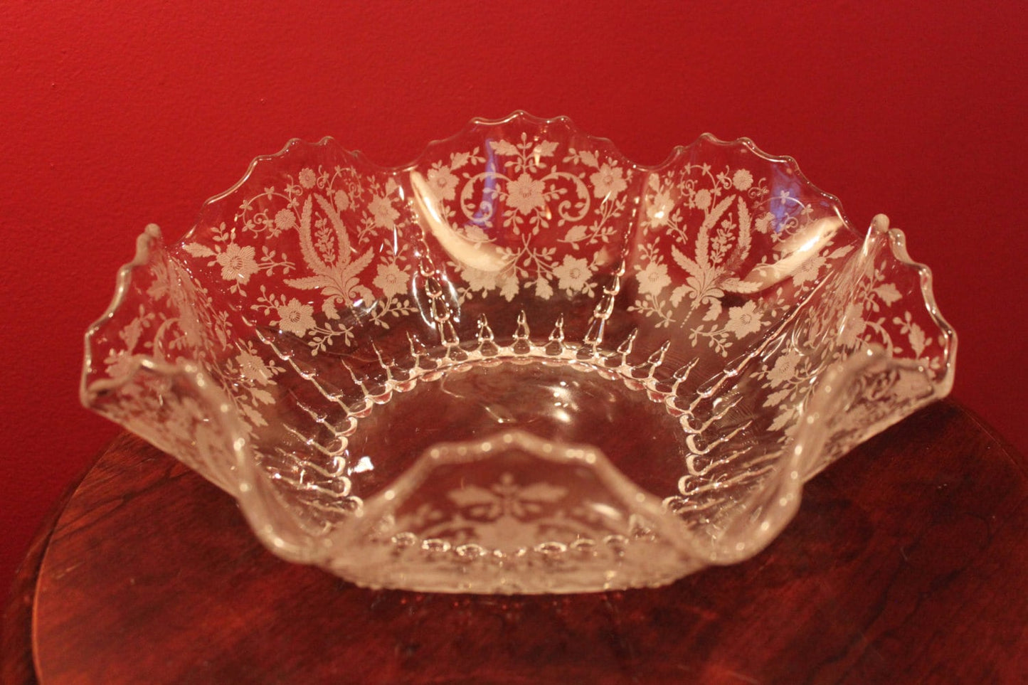 Vintage New Martinsville Tall Sherbet Champagne Glasses. Set of 7 Prelude Etched Stemware. Highly Collectible Barware. Wedding Registry.