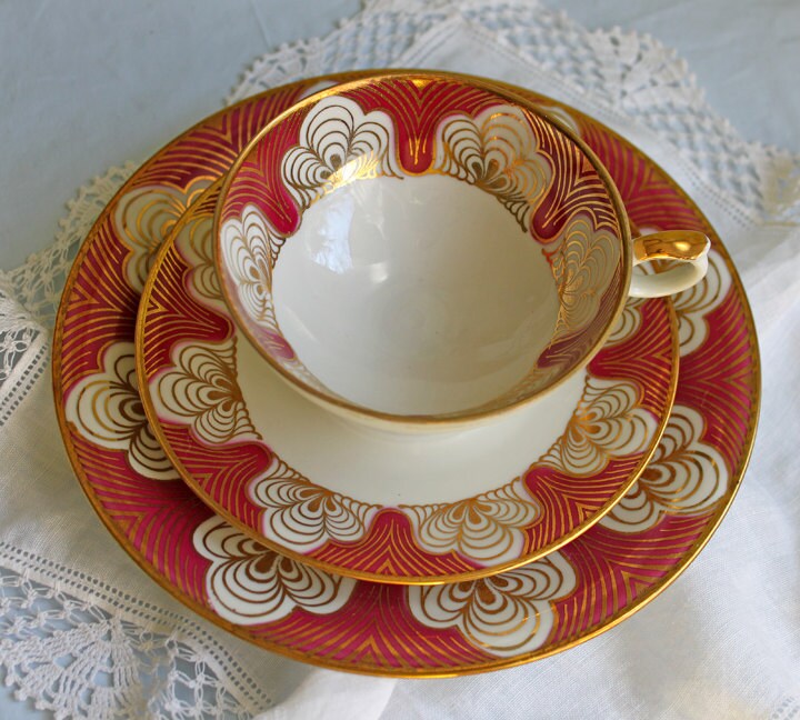 Antique Bavarian Cup, Saucer and Dessert Plate by Elgenbein Porcelain. Gold and Red Floral Pattern. Dining Room Decor. Mid Century Modern.