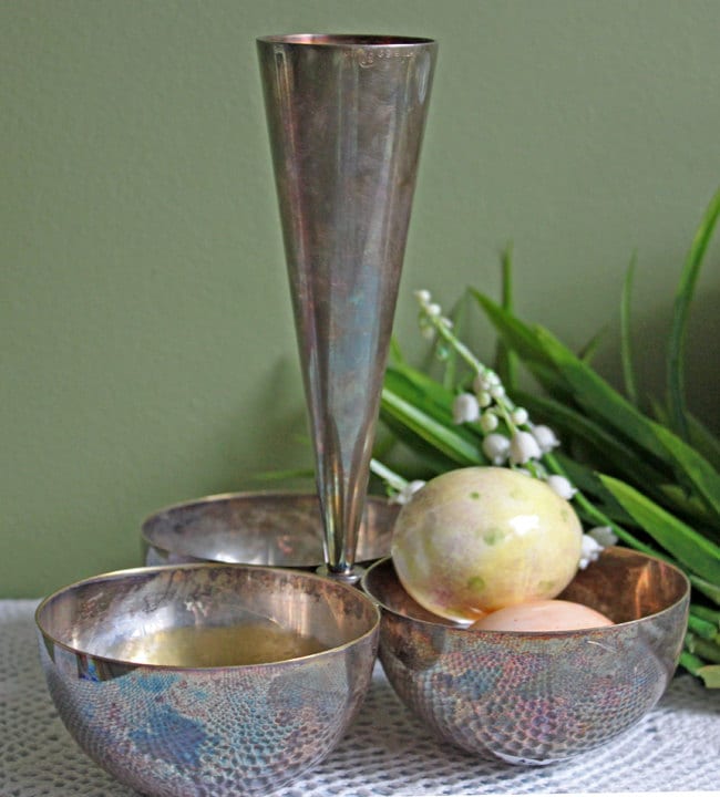 Silver Plated  Bowls with Vase in Center. Cluster of Three  Serving Bowls with Vase in the Center by Mesa, Italy