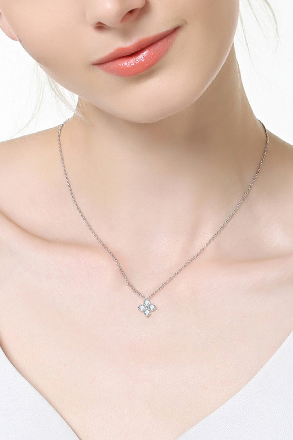 Sparkala™ Four Leaf Clover Pendant Necklace (Platinum-Plated Fine Silver)
