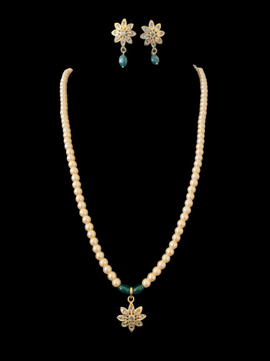 PS372 flower pendant set with top styled earrings ( READY TO SHIP )
