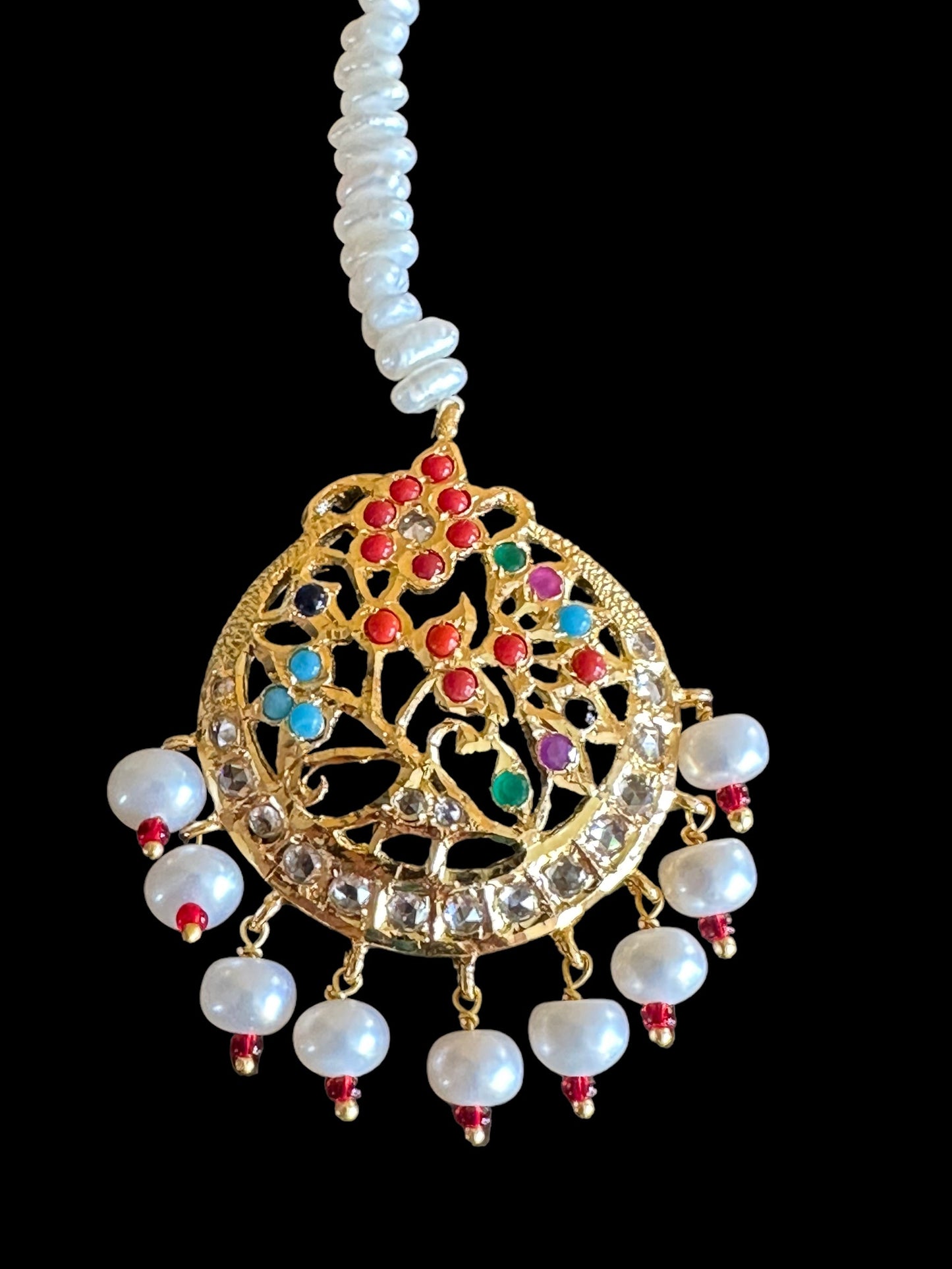 Navratan tika in fresh water pearls ( SHIPS IN 5 WEEKS )
