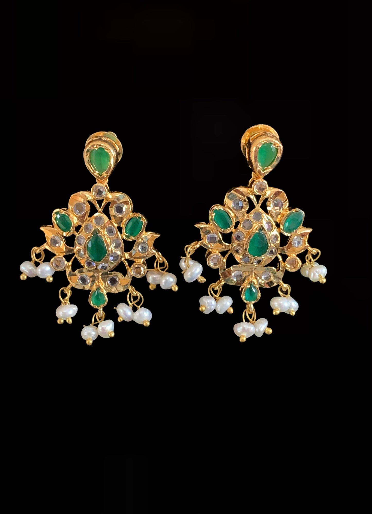 PS514 Hania hyderabadi pendant set in emeralds  ( READY TO SHIP )