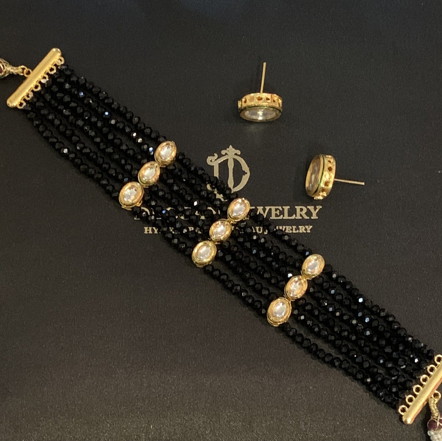C202 Shadma choker set ( READY TO SHIP )