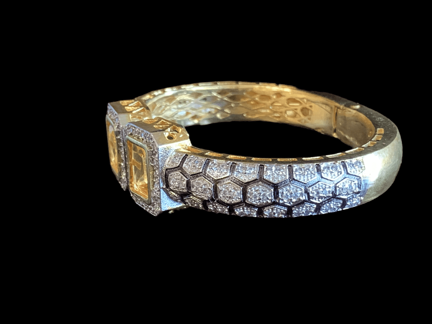 B56 Victorian kada ( golden )( SHIPS IN 4 WEEKS )
