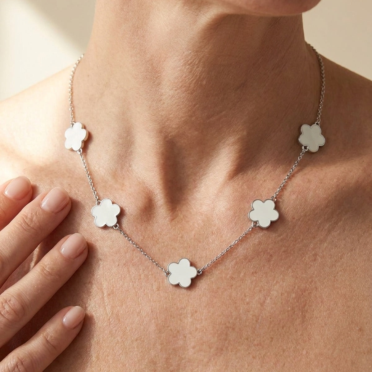 Daisy Love Necklace