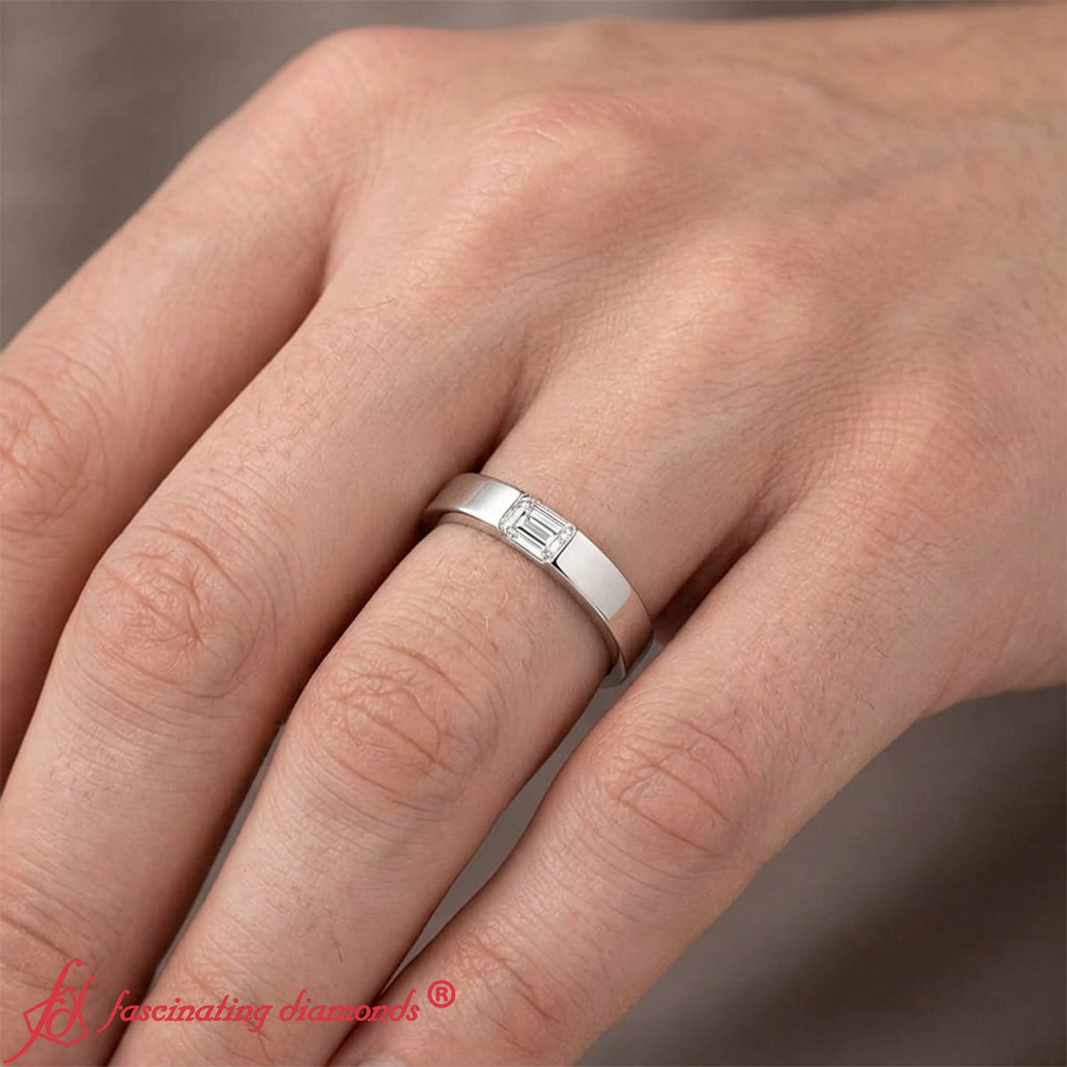 Single Emerald Mens Wedding Band