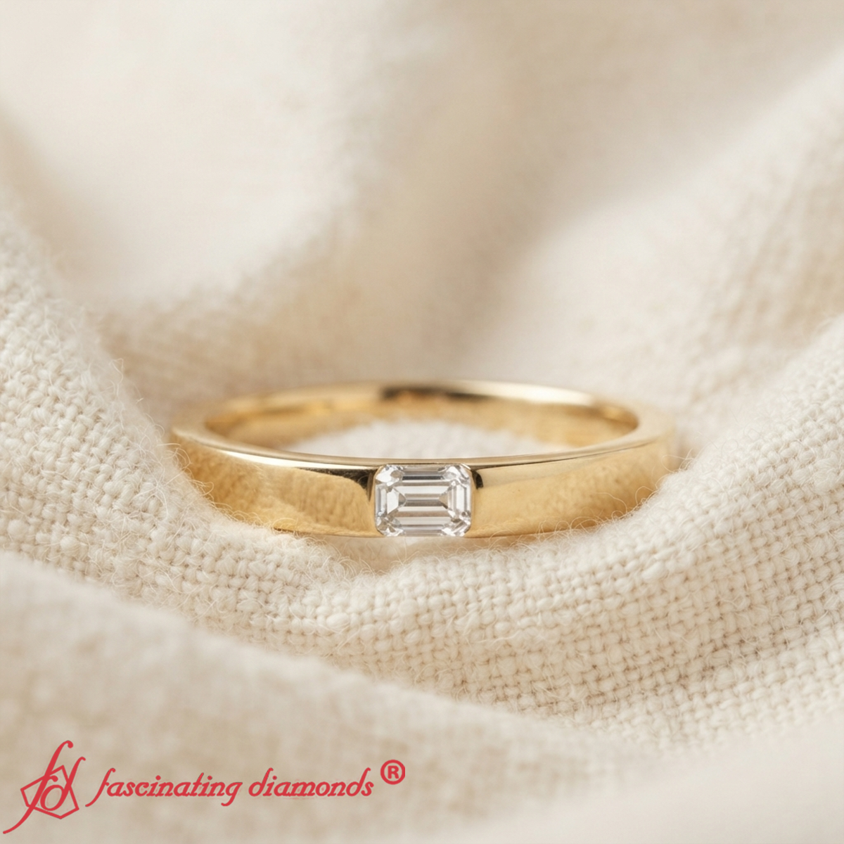 Single Emerald Mens Wedding Band